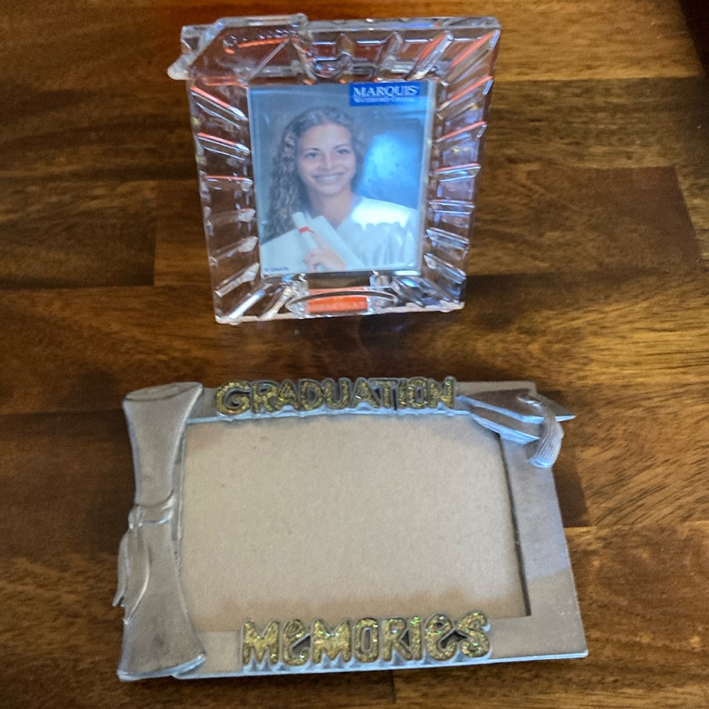 Graduation frame bundle